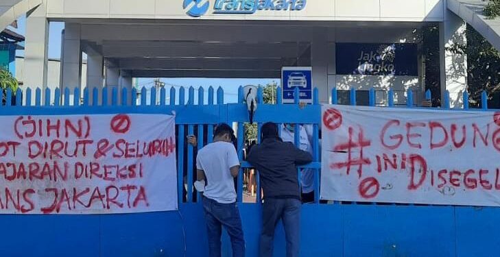 Aksi Unjuk Rasa Jaringan Intelektual Hukum Nasional (JIHN)