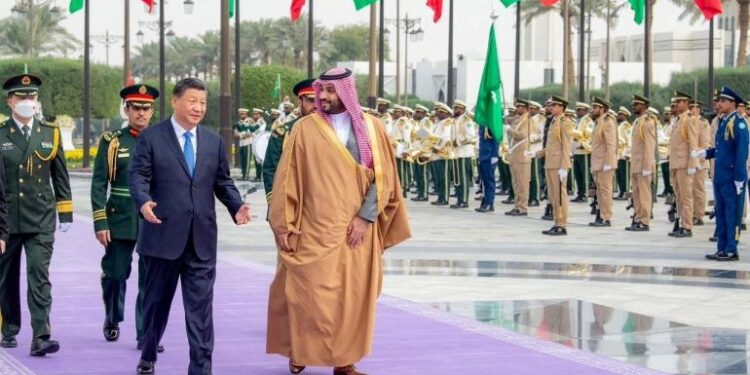 Arab Saudi dan China Kerja Sama di Pasar Minyak Global