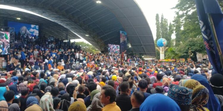 Jalan Santai Restorasi Nasdem di Pangkep Menghadirkan Anies Baswedan