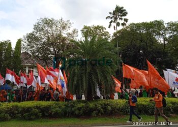 Pawai Akbar Partai Buruh di KPU Pusat