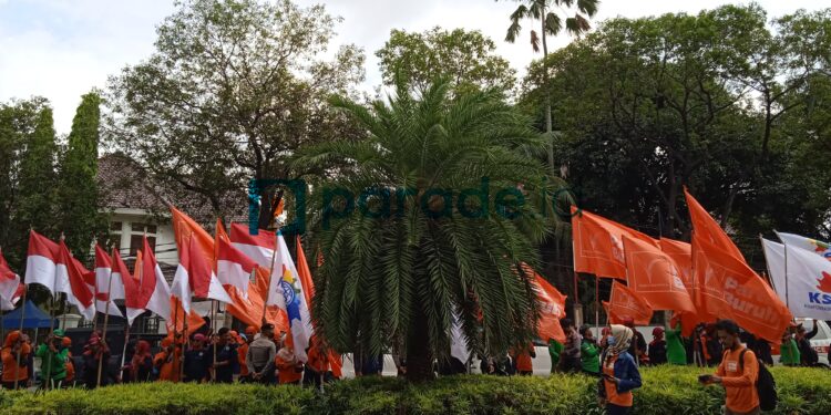 Pawai Akbar Partai Buruh di KPU Pusat