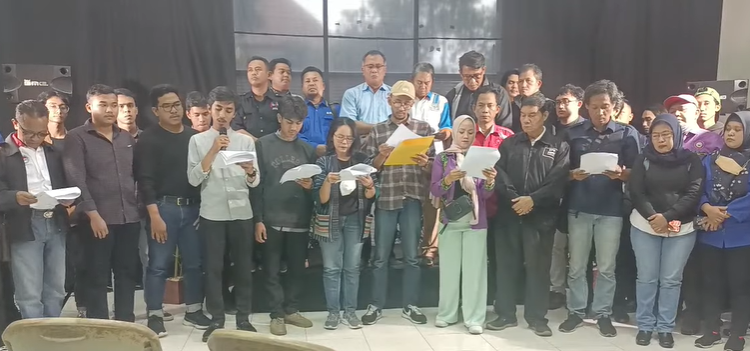 Protes Rakyat Indonesia, Keluarkan Maklumat hingga Berencana Aksi Unjuk Rasa