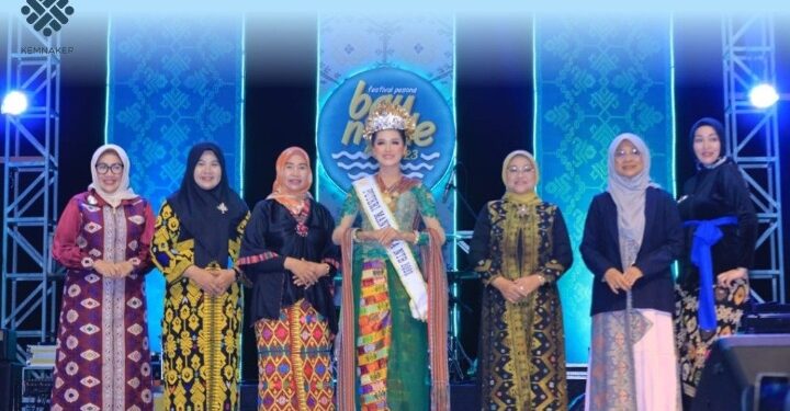 Menaker Menobatkan Putri Mandalika pada Acara Festival Pesona Bau Nyale 2023