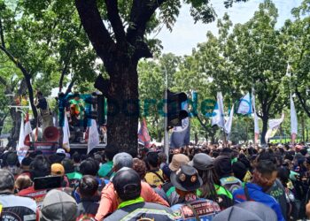 Aksi Unjuk Rasa Ojol PREDATOR di Balai Kota: Tolak ERP