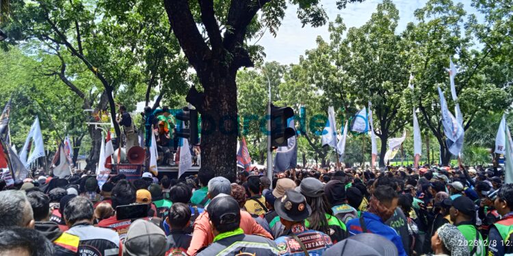 Aksi Unjuk Rasa Ojol PREDATOR di Balai Kota: Tolak ERP