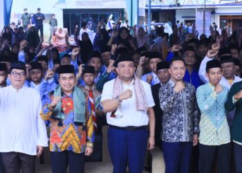 Wamenaker Menyoroti Potensi Pesantren dalam Dunia Kerja