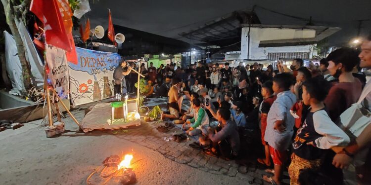Festival Kelas Pekerja Depan Pabrik: Berangkat dari Keadaan 39 Buruh yang Di-PHK