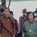 Menteri LHK Mendampingi Presiden Menyerahkan SK Perhutanan Sosial dan TORA