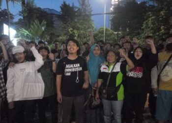 Konsolidasi Mahasiswa dan Puluhan Elemen Tolak Perppu Ciptaker di Usakti