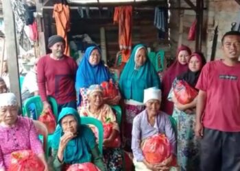 LSM PJTR Berbagi di Cilincing, Ketua RT Mengucapkan Terima Kasih