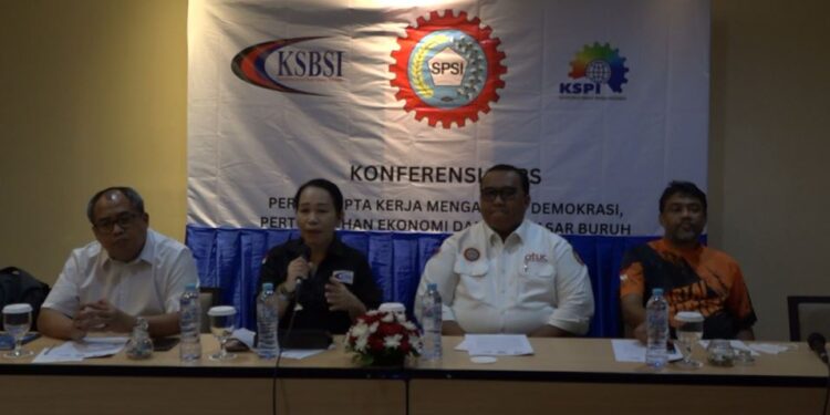 Tiga Konfederasi Besar Buruh Berencana Aksi Bersama Tolak Perppu Cipta Kerja