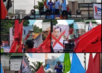 Aksi Massa Tolak Perppu tentang Cipta Kerja di DPR RI