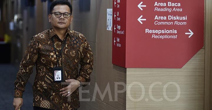 Merasa Tidak Wajar Dicopot Ketua KPK, Brigjen Endar Priantoro Melawan