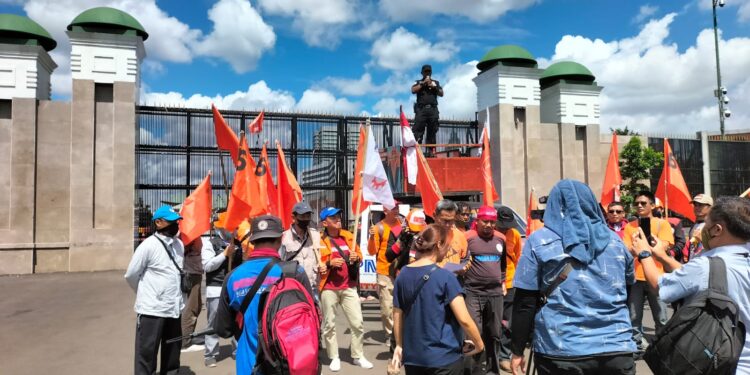 Unjuk Rasa KSPI-Partai Buruh di DPR Mendapat Sorotan Bawaslu Jakarta Pusat