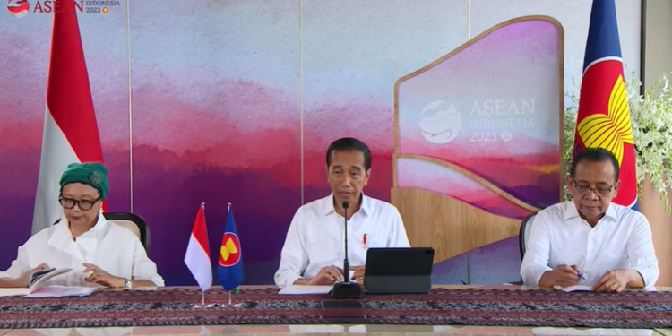 Indonesia Berhasila Evakuasi 969 WNI dari Sudan