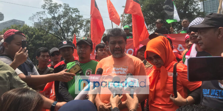 Aksi Partai Buruh di Depan Dubes AS
