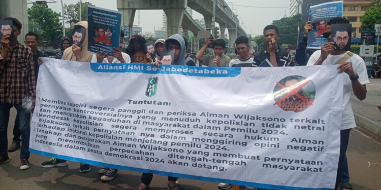 Aliansi Kader HMI Desak Polri Tindak Aiman Witjaksono