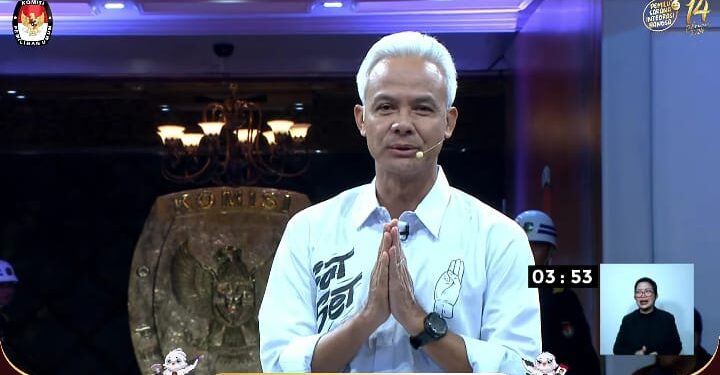 Ganjar Menyampaikan Pengalaman dan Programnya di Debat Capres Pertama