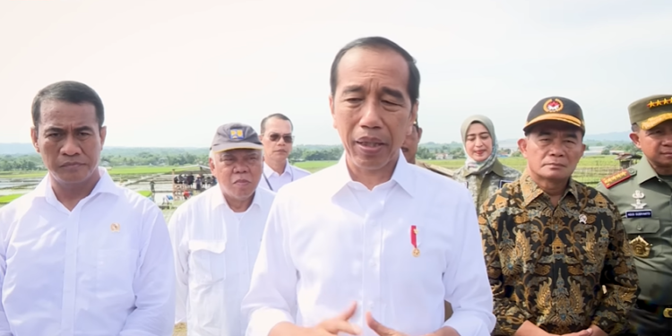 Presiden Jokowi di Banyumas: Beli Pupuk Tidak Harus Pakai Kartu Tani