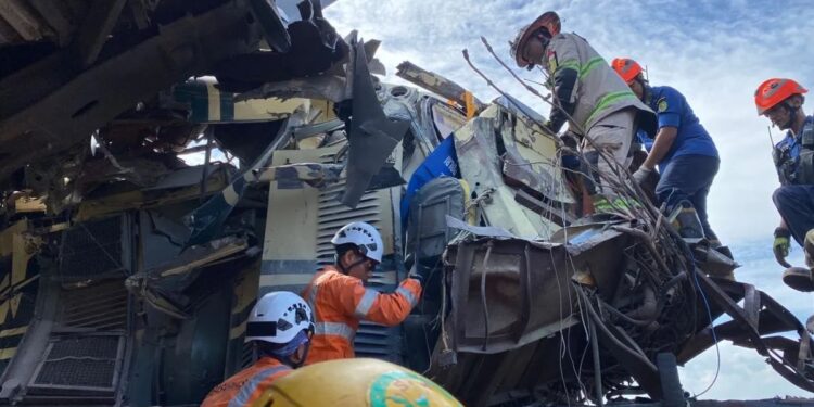 Tabrakan Kereta Turangga dengan Kereta Bandung Raya, Empat Orang Meninggal Dunia