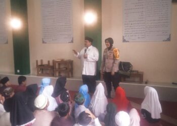 Yayasan Haikal Hasan Berikan 400 Paket Sembako kepada Masyarakat, Dihadiri Wakapolda Metro Jaya dan Kapolsek