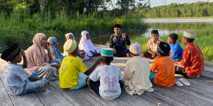 Dai Muda Guru Ngaji Asal Aceh Berdakwah hingga Papua