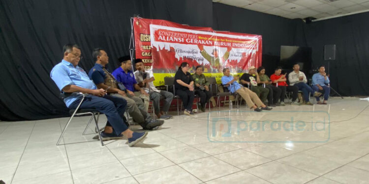 Aksi Bersama AASB dan GEBRAK Memperingati May Day