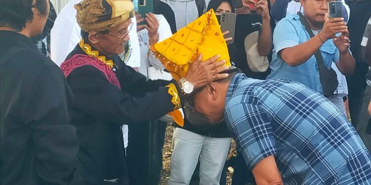 Dialog Rocky Gerung dengan Majelis Pemuda Adat Poboya, Singgung Beberapa Hal