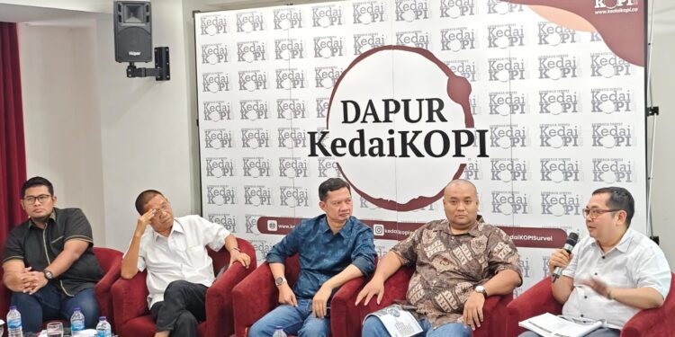 Survei: Banyak Warga Jabodetabek yang Tidak Setuju Pembatasan Usia Kendaraan