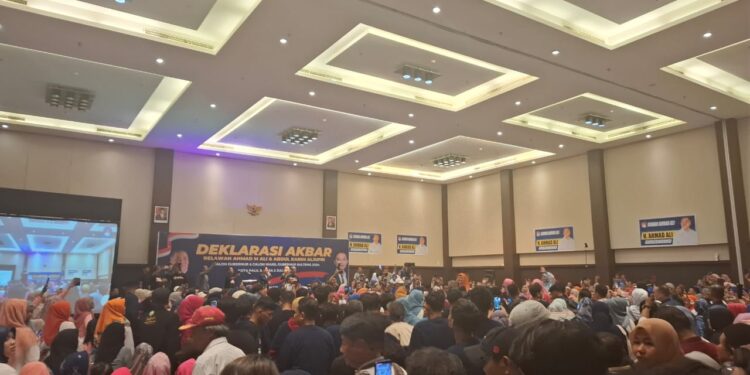Ribuan Orang Relawan Deklarasi Dukungan untuk Ahmad Ali Cagub Sulteng