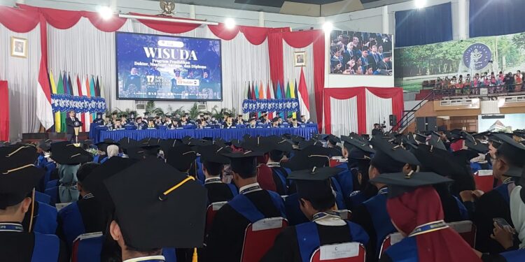 ARM HA-IPB Ajak Wisudawan IPB University Pelihara Semangat Tolong-menolong