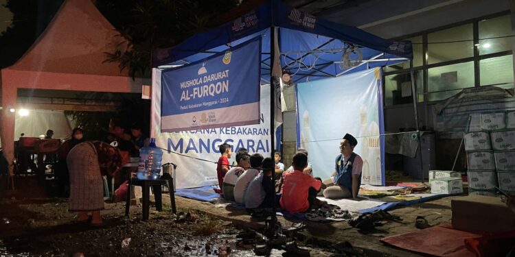 Musala Darurat Laznas Dewan Dakwah di Pengungsian Manggarai