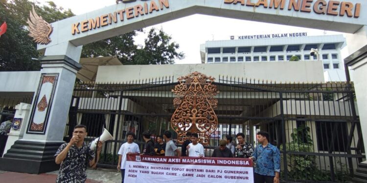 Aksi JAM Indonesia di Kemendagri Desak Tito Copot Pj Gubernur Aceh