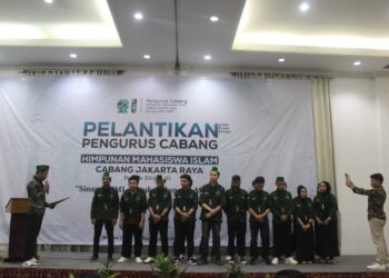 Ketum HMI Cabang Jakarta Raya Lantik Pengurus Baru di Hotel