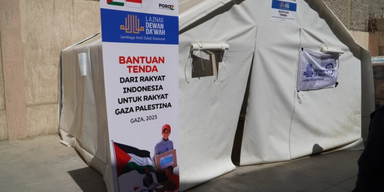 Laznas Dewan Dakwah Salurkan Paket 50 Tenda Darurat Hadapi Musim Dingin