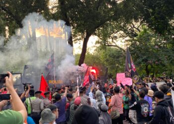 Aksi “Korban Aplikator” 217 Menuntut Ini