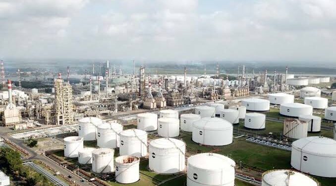 Pertamina Cilacap Digugat Pekerja yang Di-PHK