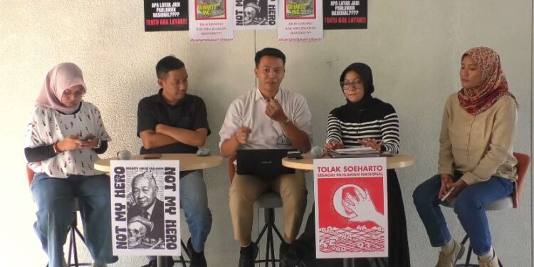 Tolak Gelar Pahlawan untuk Soeharto: Gelar Kepahlawanan Tidak Bisa Dipaksakan