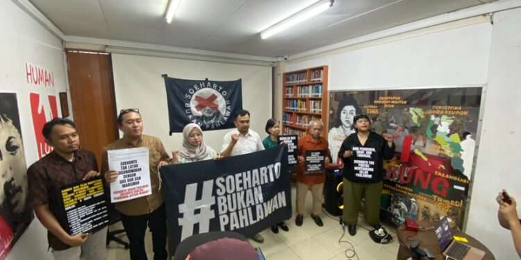 Gelar Pahlawan untuk Soeharto Upaya Sistematis Legitimasi Impunitas dan Pengkhianatan terhadap Korban