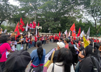 GEBRAK Tuntut Pembebasan 1.038 Tahanan Politik dan Upah Layak Nasional di Hari HAM