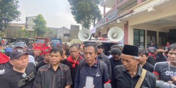 Aksi Warga Kebon Pala Kecamatan Makassar Menyoal SSI, Sebut Camat tak Netral