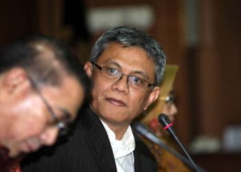 Drama Sidang MK dan Shadow Politics Jokowi: Ancam Demokrasi