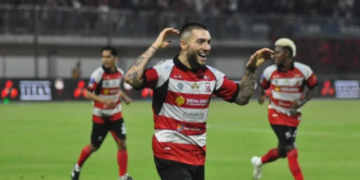 Madura United Tekuk Persib Bandung 1-0 Lewat Gol Mitkov
