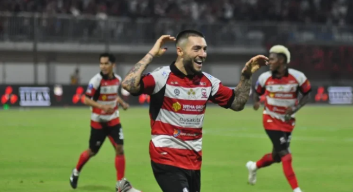 Madura United Tekuk Persib Bandung 1-0 Lewat Gol Mitkov